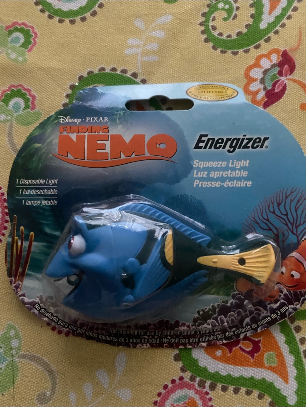 Disney Pixar Finding Nemo Dory Collection Figure  Energizer Disposable Light